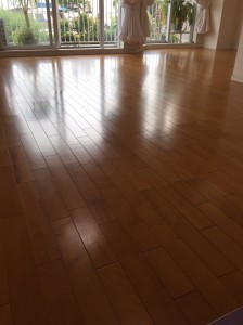 神奈川県横須賀市西浦賀　ヴェラシス浦賀2番館　築15年　天然木フローリング　剥離後