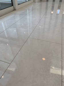 愛知県西春日井郡豊山町　大建工業　ハピアフロア 石目柄（鏡面仕上げ）　施工後