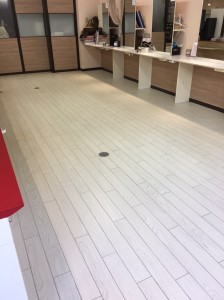東京都中央区銀座　美容室（銀座１カラット）　剥離後②