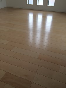 群馬県前橋市　永大産業　MDF＋合板　天然木化粧　シカモア　施工前